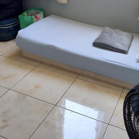Cama Em Dormitorio Misto Brasilia Exterior photo